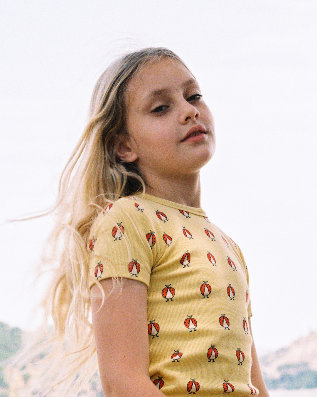 The SS26 collection #Volver is out now at thecampamento.com and selected stores worldwide 💛

Photography @lucia.garciarey & @hugoaldatz
Retouch @noanfraga
Art Direction & Styling #TheCampamento