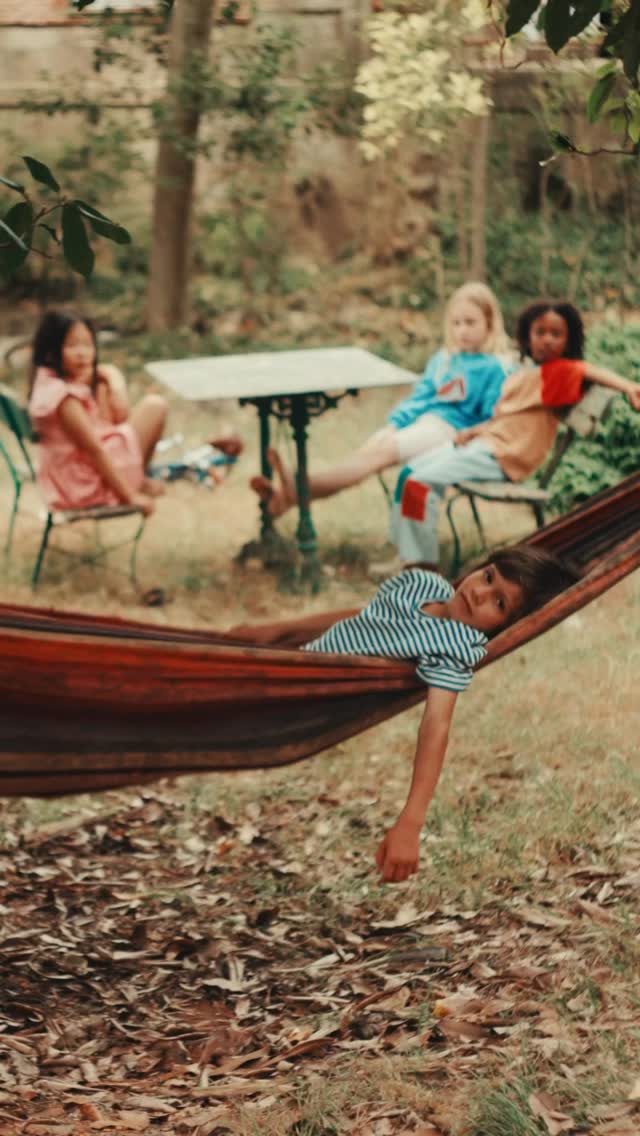 A tribute to the familiar, to what lives on in our memory as a warm refuge 🌿

#SS26 #Volver