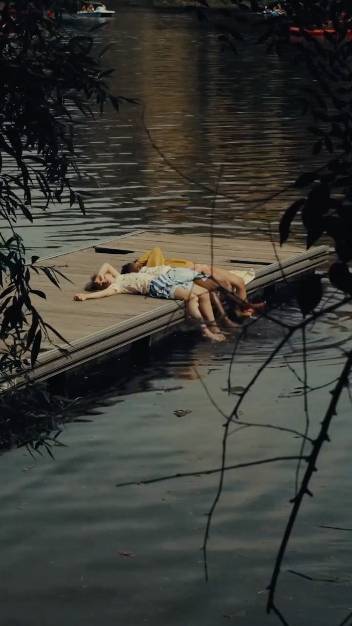 #Volver means to return, but this campaign is about much more than simply going back to a place ❤️

Stay tuned for the #SS26 launch on January 29

Video @rodriporcelli